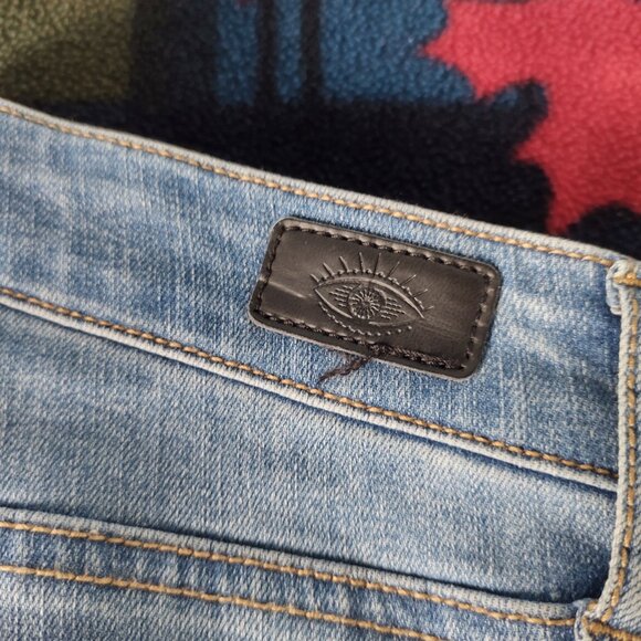 SOFÍA High-Rise Shark Bite Hem Jeans by Sofia Vergara - Picture 4 of 12